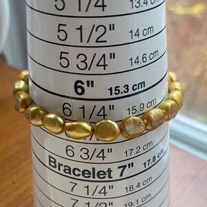 Genuine dyed pearl stretch bracelet